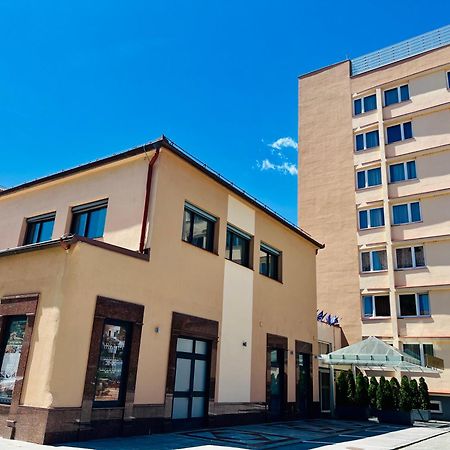 Hotel Piramida マリボル エクステリア 写真