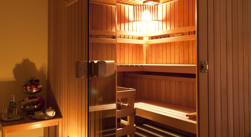 Hotel Piramida マリボル エクステリア 写真